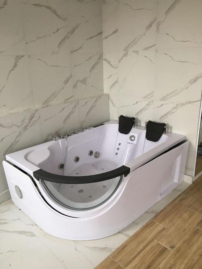 Yourapart Jacuzzi Przy Zamku Krolewskim Варшава Екстер'єр фото